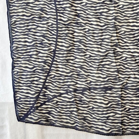 Vintage Banana Republic Italian Silk Womens Scarf Zebra Print Square Blue White - Picture 5 of 11